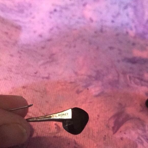 Vintage Monet Drop Earrings - Picture 5 of 5